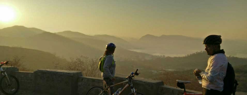 Bike Ride to Nahargarh in Jaipur