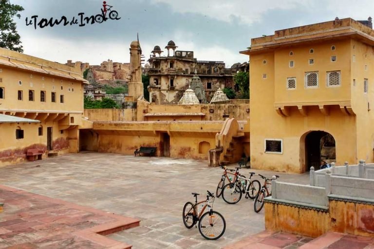 Pedal To Heritage (Jaipur Bike Tour)
