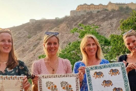 Evening Heritage Walk Tour of Jaipur